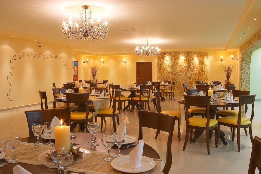 Adelais Hotel Tavronitis Buitenkant foto