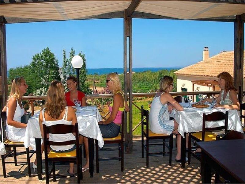Adelais Hotel Tavronitis Buitenkant foto